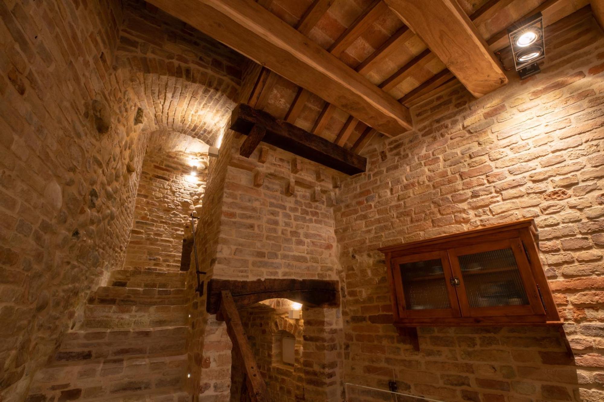 The Monastery - Unique Vacation Home Монтепрандоне Екстериор снимка