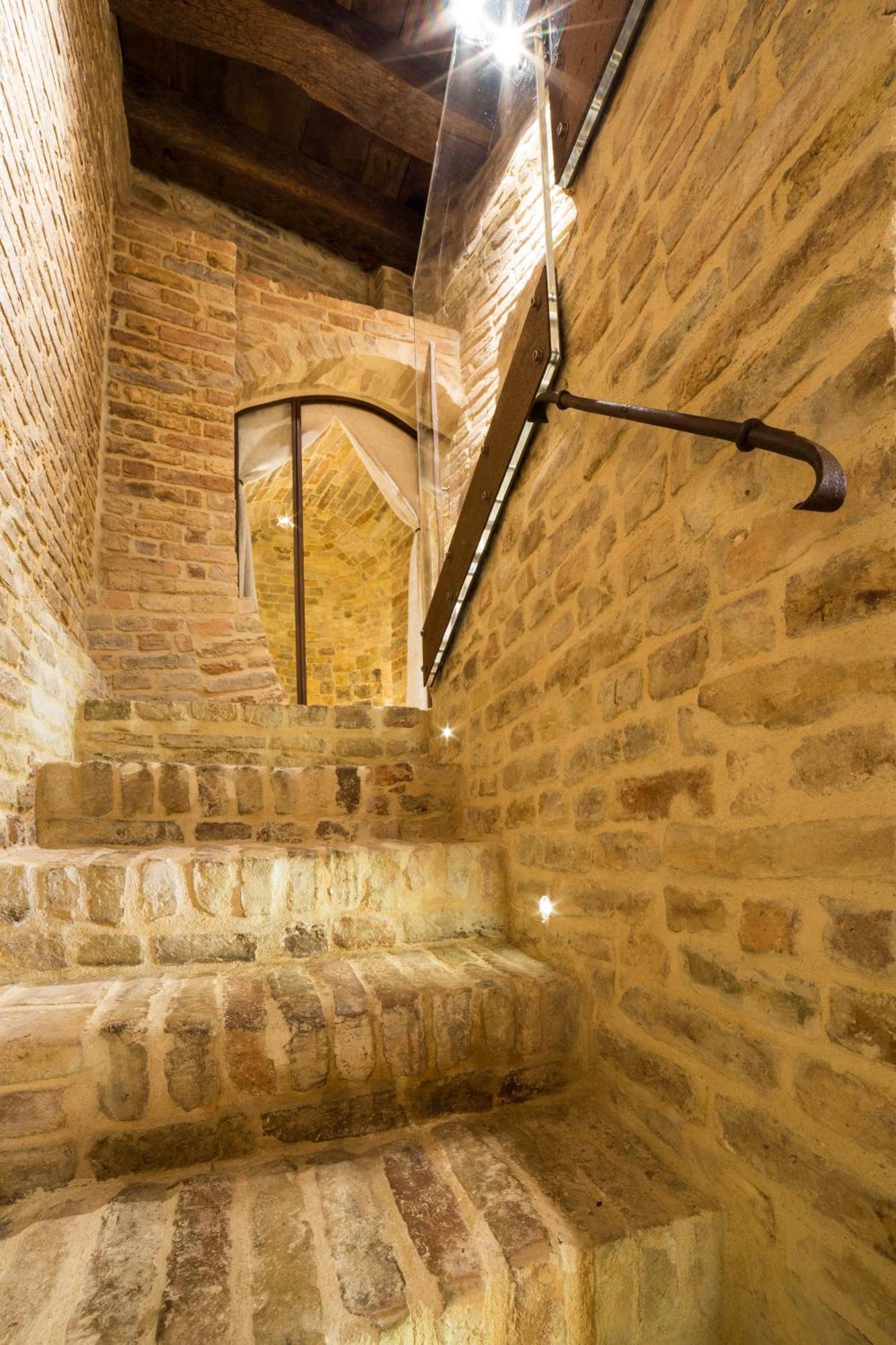 The Monastery - Unique Vacation Home Монтепрандоне Екстериор снимка